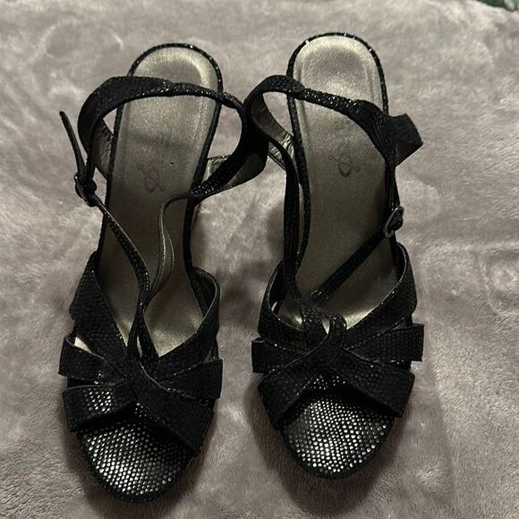 Vero Shoes - VERO Sparkle Wedge Sandal